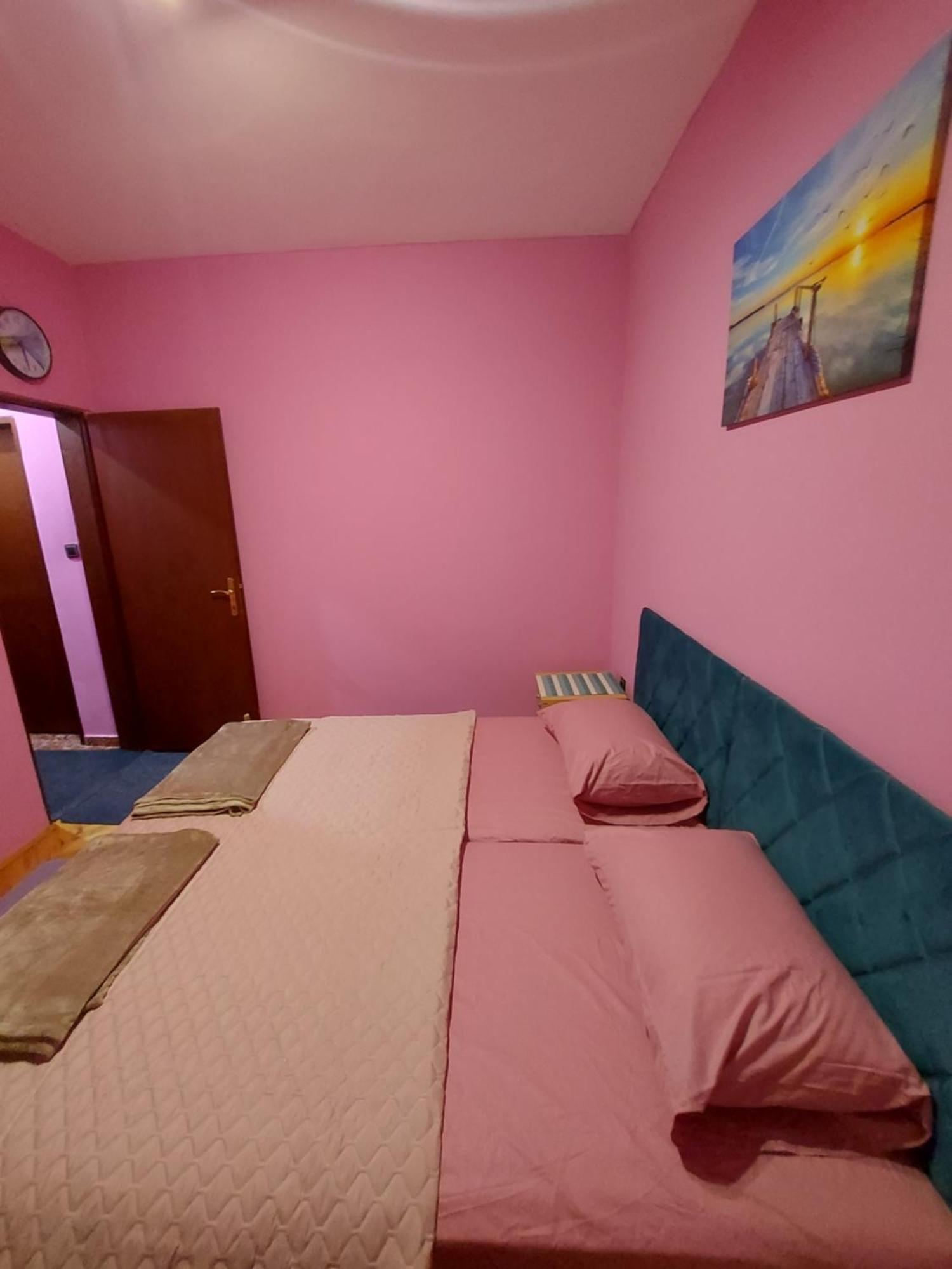 Barcelona Apartments Tivat Eksteriør bilde