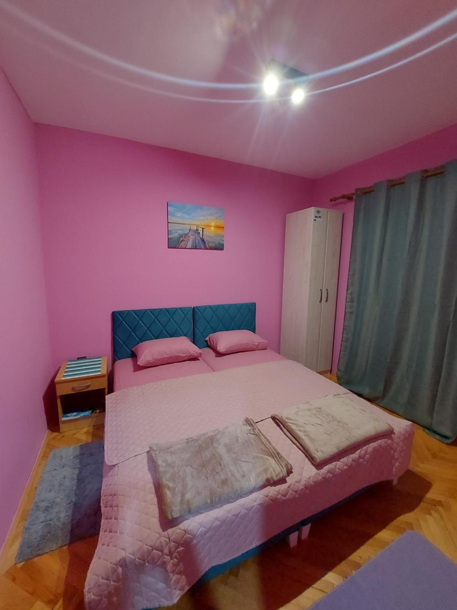 Barcelona Apartments Tivat Eksteriør bilde